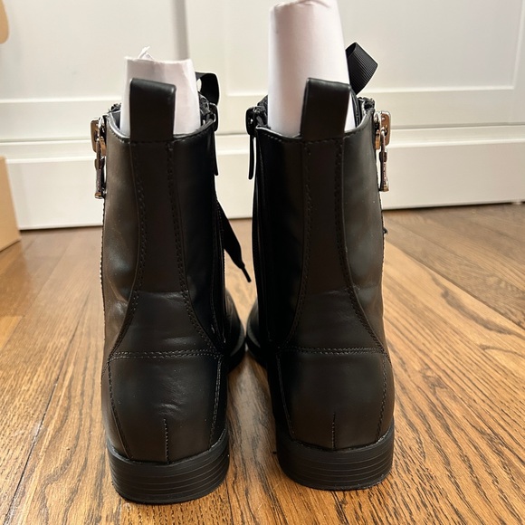 EUC Black Torrid Ribbon Laces Boot with Zippers 9WW Wide - Picture 3 of 8